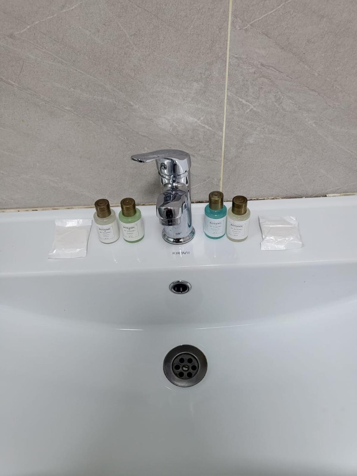 Jupiter Baku -Halal Hotel Buitenkant foto